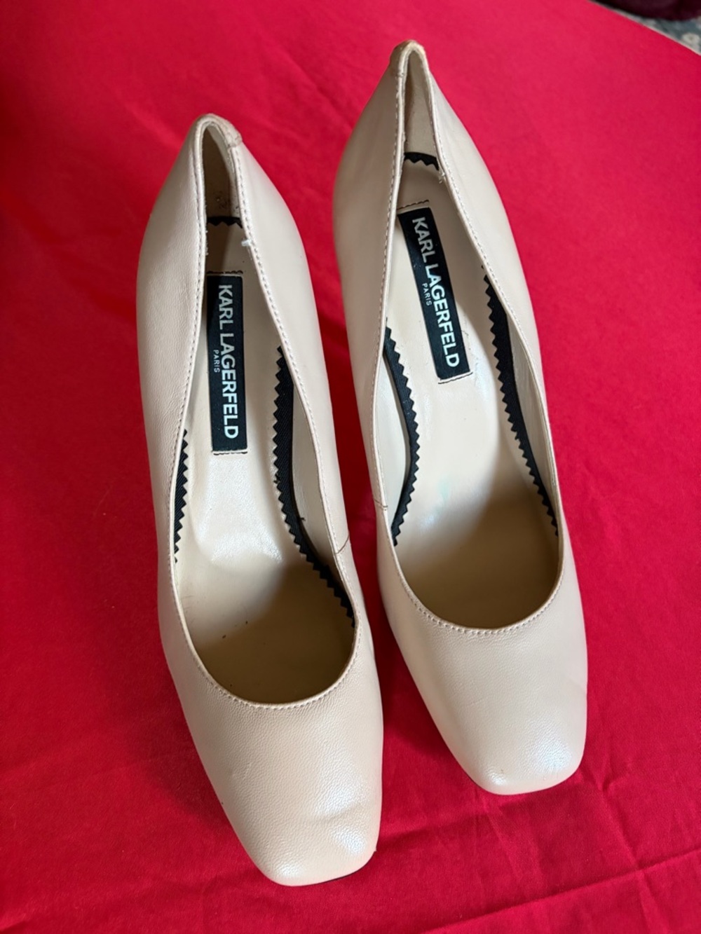 Karl Lagerfeld Cream Leather Rounded Toe Pumps